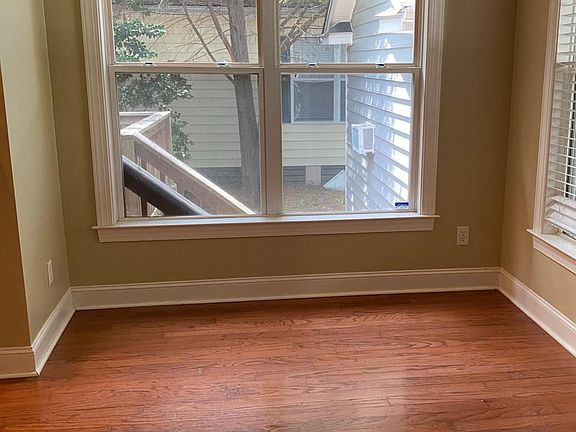 Living Room Reading Nook?