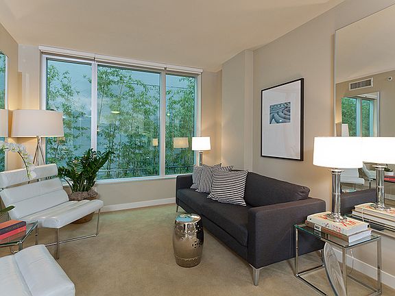 3rd image of 333 Main St Unit 5D