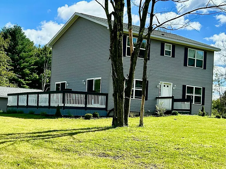 228 Cranberry Dr #1 — Photo 3
