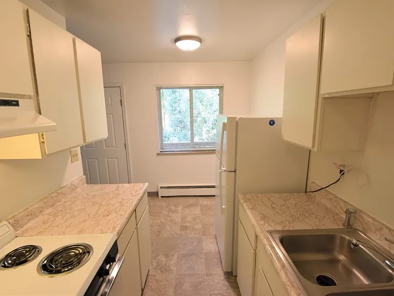 3150 Madison Ave #7 — Photo 8
