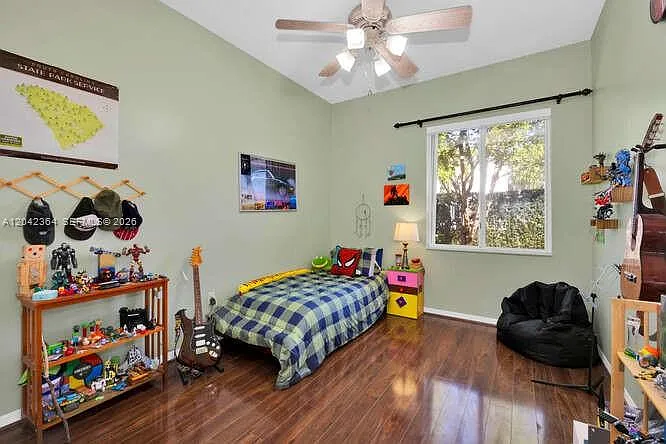 2405 SE 5th Ct — Photo 29