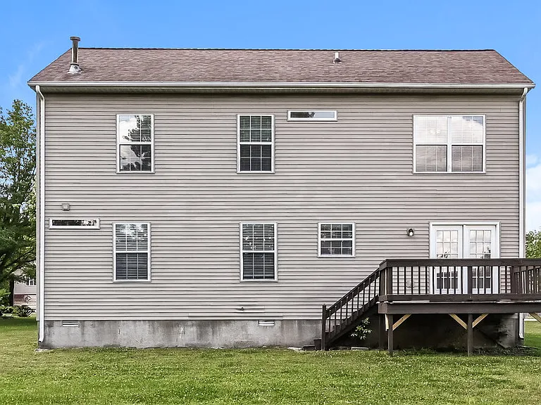207 Fairfield Dr — Photo 18