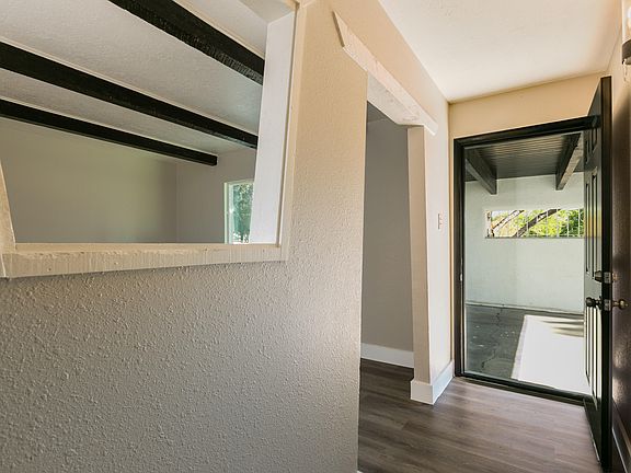 4th image of 2301 Valle Del Sol Ct SW
