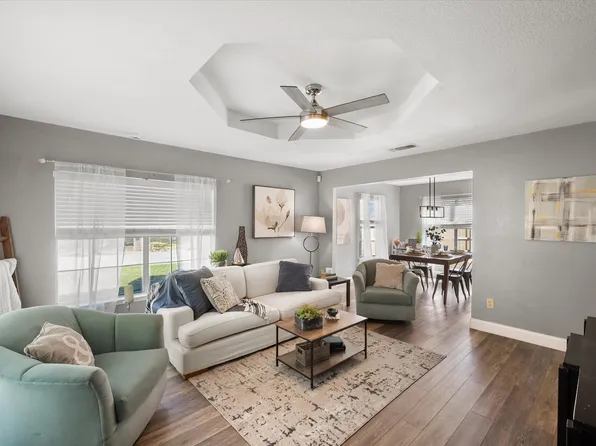 2700 Yorkfield Ct, Arlington, TX 76001