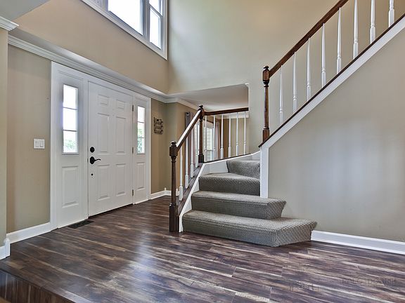 4th image of 204 Southridge Dr