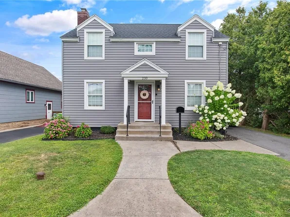 230 Berwick Rd N, Syracuse, NY 13208