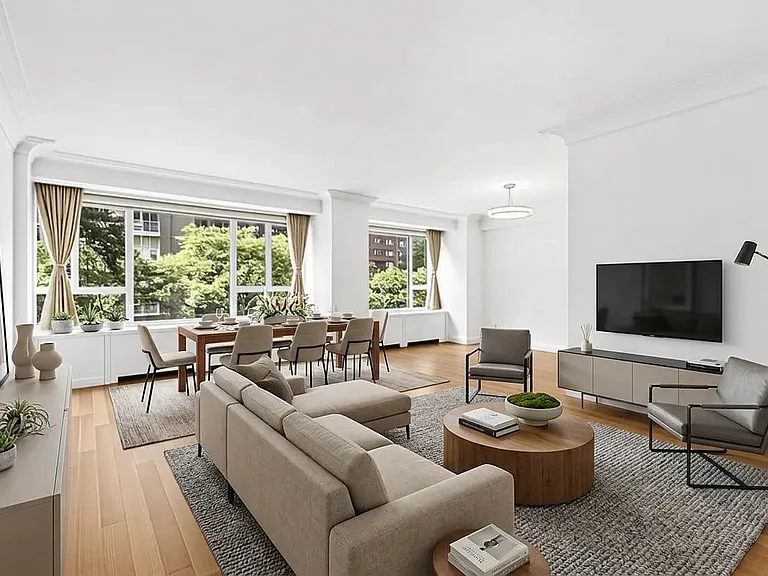 200 E 66th St #D403 — Photo 1