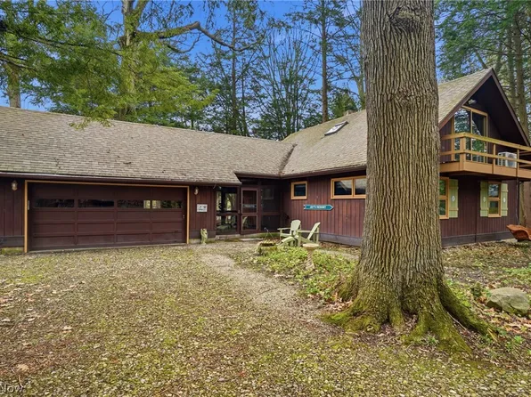 4706 Diane Dr, Ashtabula, OH 44004