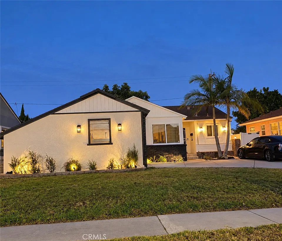3 bed, 1068 sqft, $3,600 — Photo 1