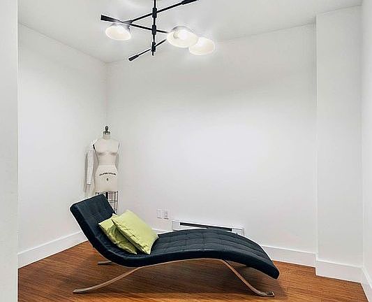 5th image of 305 W 16th St APT 3D