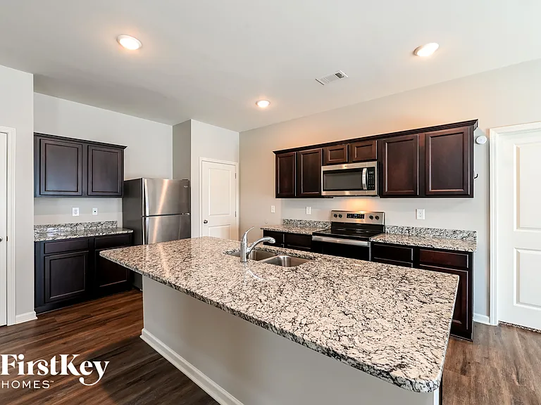 17 Apalachee Dr — Photo 5