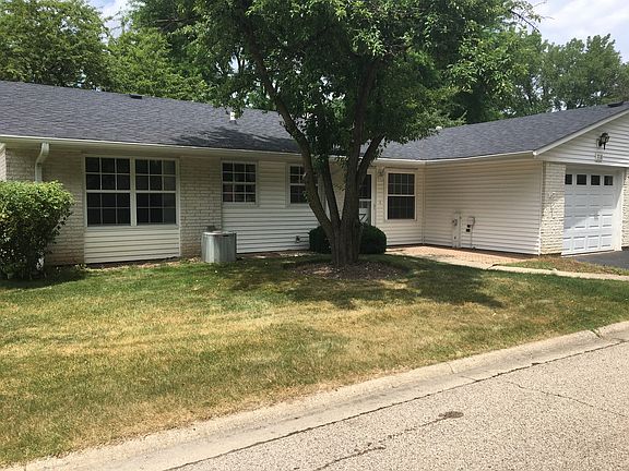 3rd image of 7118 Lexington Ln