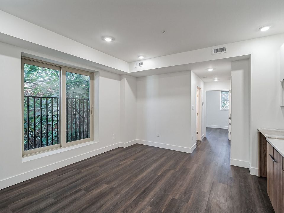 1st image of 5053 Ludlow St #16548356