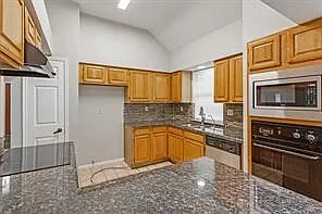 3103 Lazy Brook Dr — Photo 4