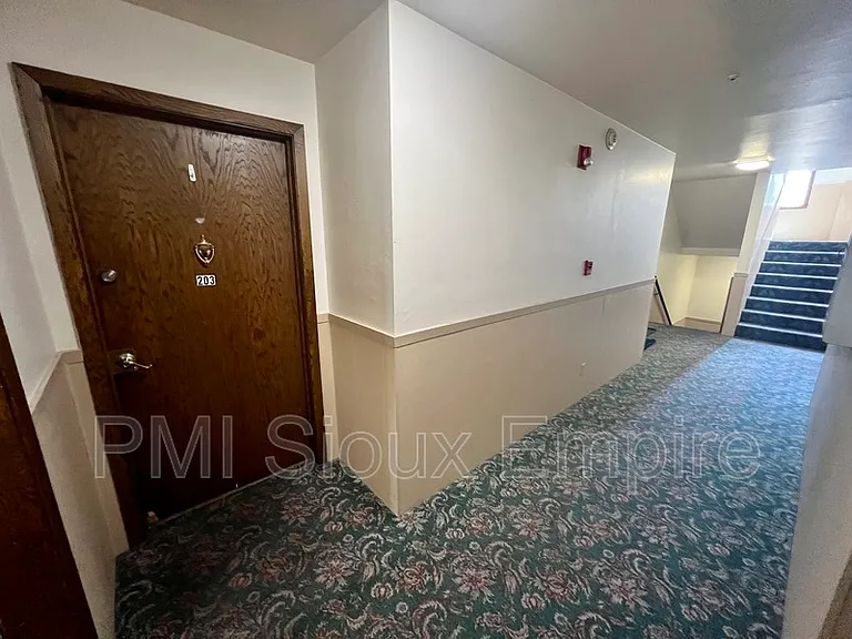 905 W 18th St #303 — Photo 13