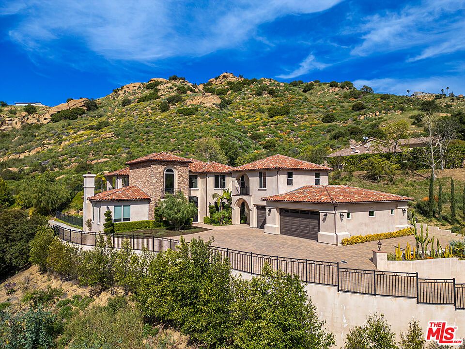 1st image of 47 Buckskin Rd