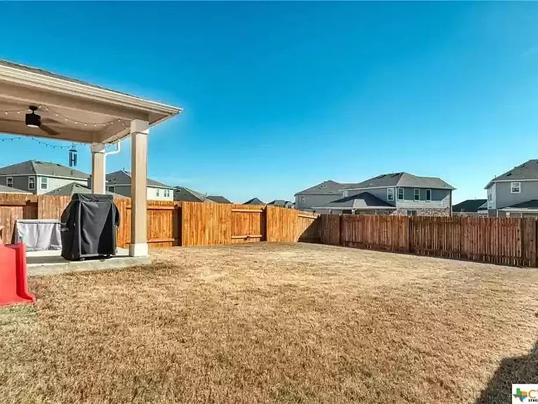 220 Danablu Dr — Photo 23