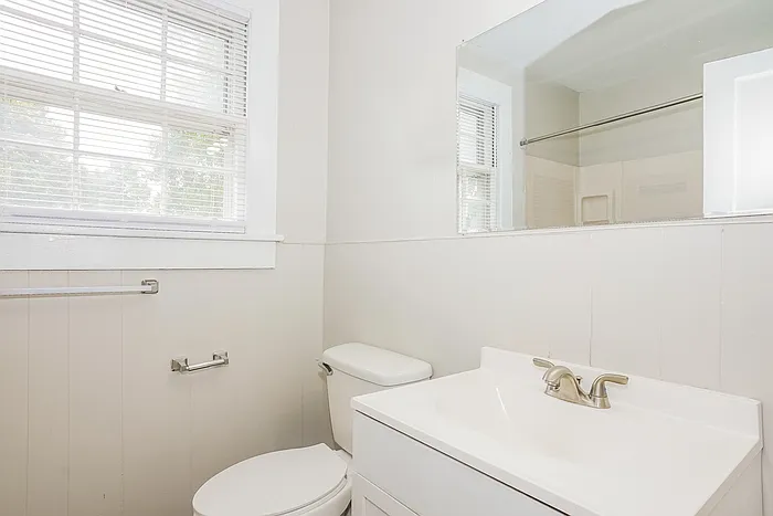 2358 Forster St — Photo 7