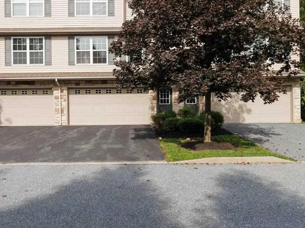 9089 Joyce Ln, Hummelstown, PA 17036