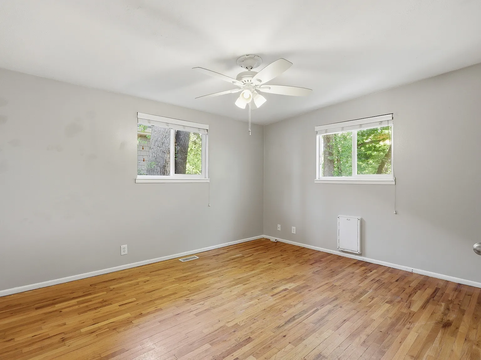 2125 Polk Ave - 1 — Photo 4