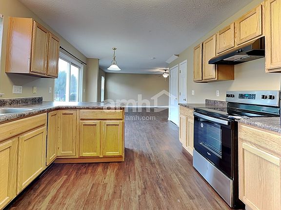 3rd image of 15 Woodsong Ct