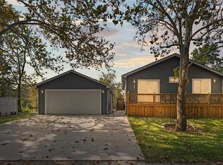 25522 Annies Point Rd, Freeman, MO 64746