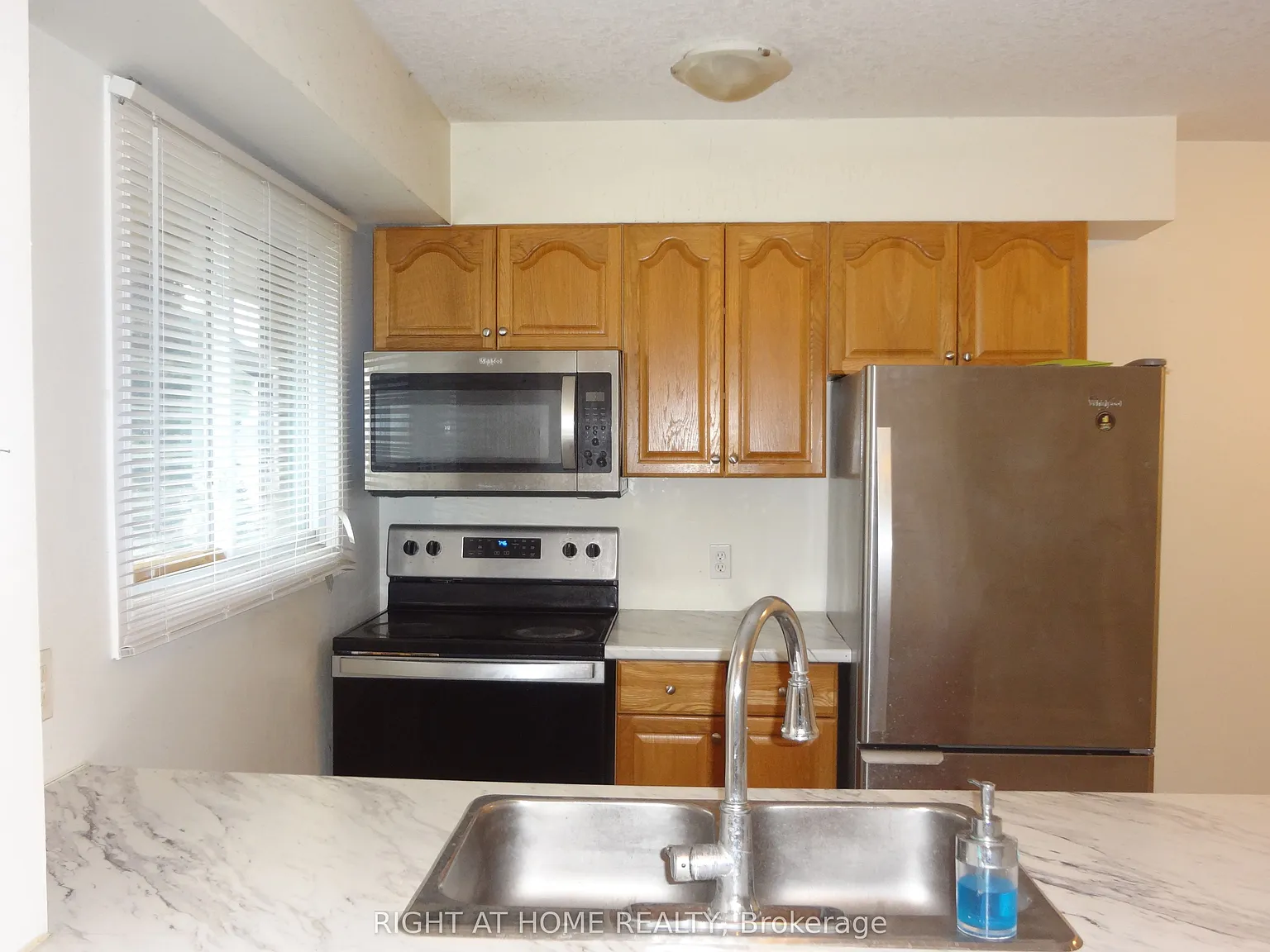 3 bed, $2,550 — Photo 4