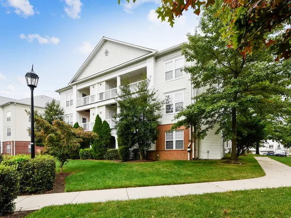22611 Blue Elder Ter Unit 302, Brambleton, VA 20148