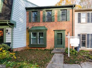 2147 Pond View Ct, Reston, VA 20191