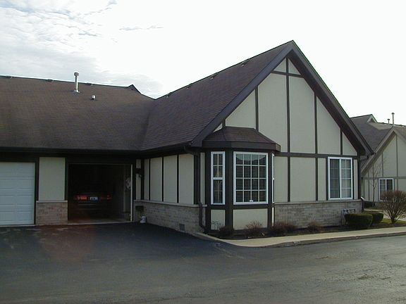 Single car garage & driveway