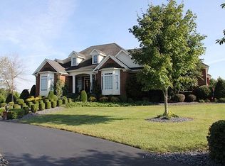 827 Ann Marie Cir, Bowling Green, KY 42103