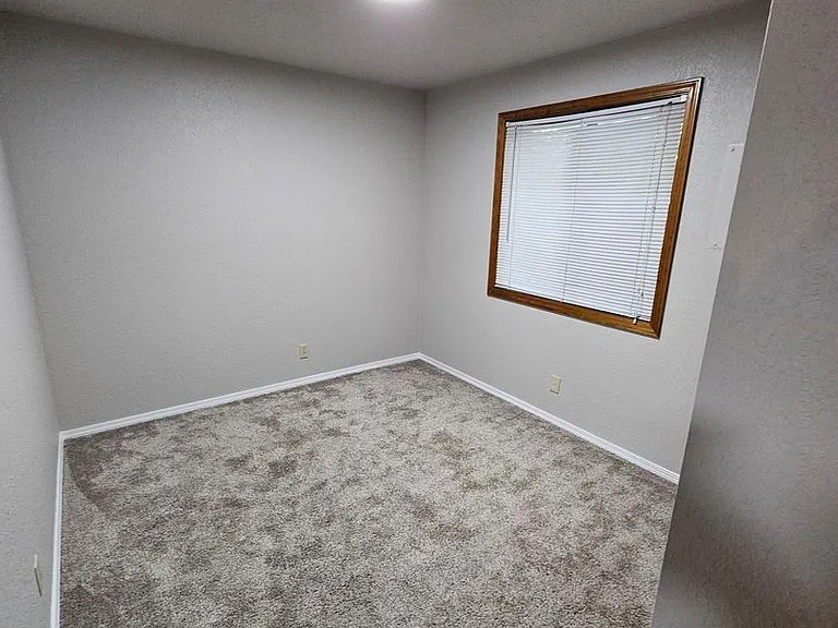 241 S Bruce Ln — Photo 13