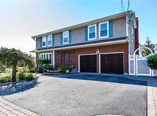 43 Floral Ave, Bethpage, NY 11714