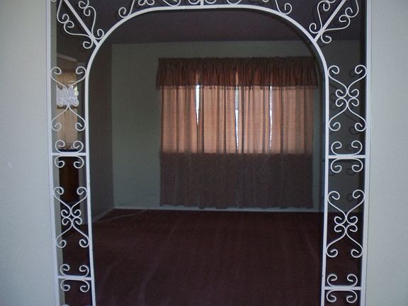3rd image of 4716 Sun Valley Dr