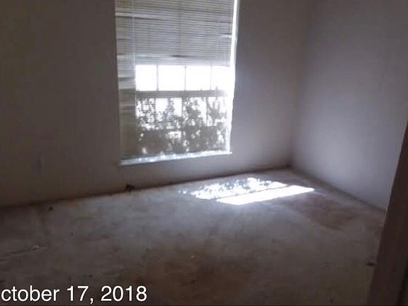 5th image of 184 N Lake Dr