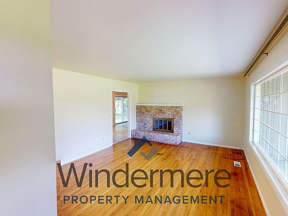 3rd image of 2544 Kendall Rd
