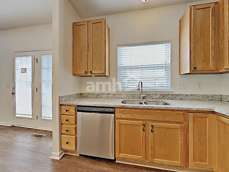 3213 Peyton Ct — Photo 3