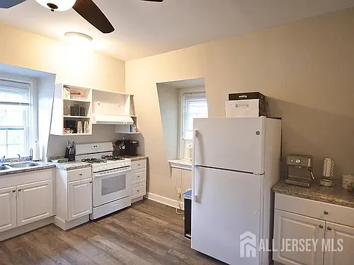 405 N Washington Ave Photo 1