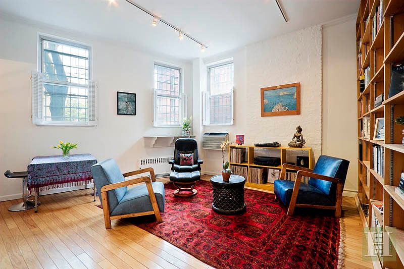 1st image of 304 W 10th St APT 1-A
