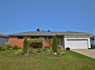 2536 Robinhood Dr, Parma, OH