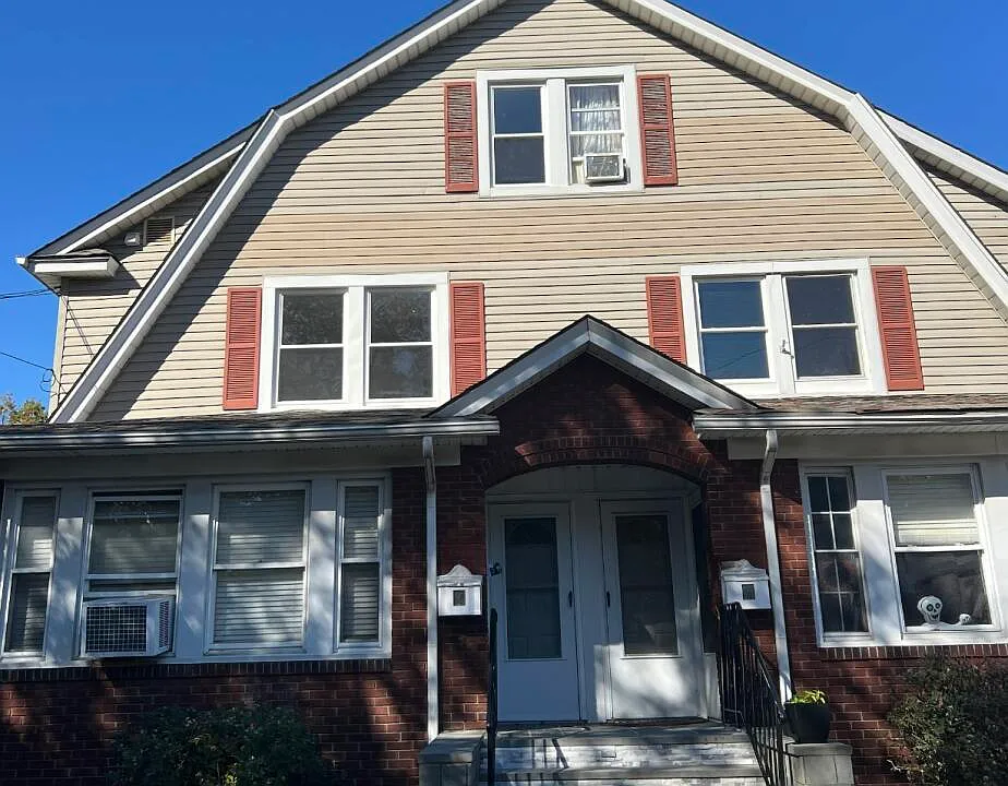 57 Purcell St #2