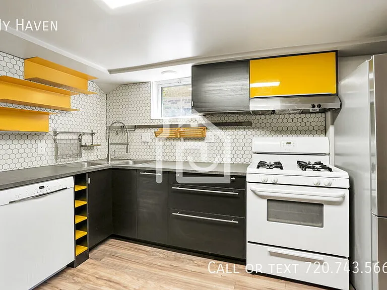 802 S Sherman St — Photo 7