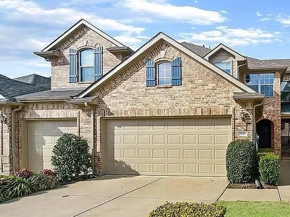 1861 Sandpiper Ln, Carrollton, TX 75007