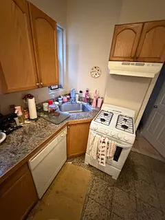 2 bed, 1.0 bath, $3,850 — Photo 2