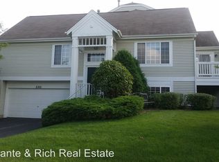 2311 Twilight Dr, Aurora, IL 60503