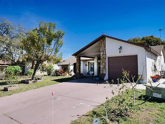 3rd image of 7630 Vienna Ln