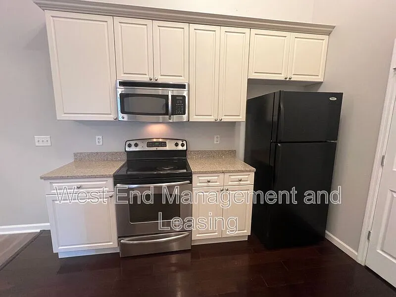 2 bed, 2.0 bath, $1,425 — Photo 3