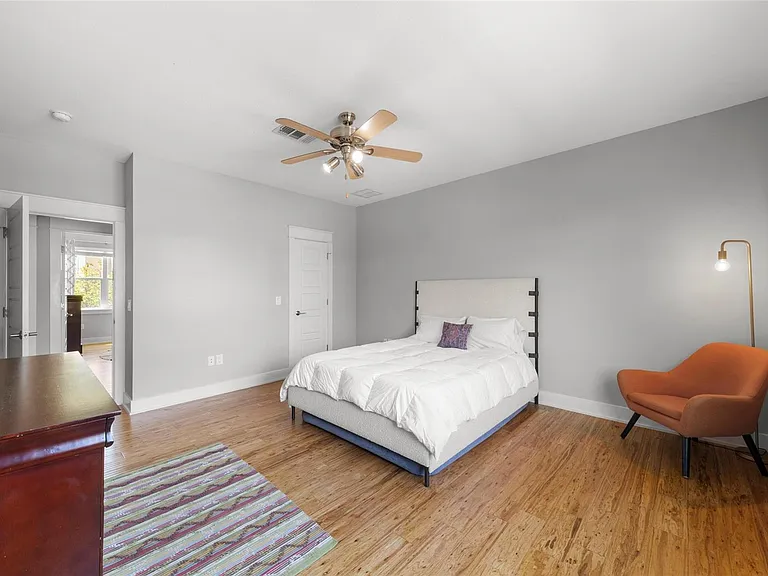3104 Neal St — Photo 38