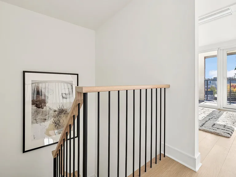 14 Lincoln Pl — Photo 23