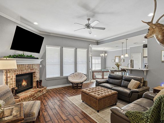 4th image of 3123 Oak Bnd